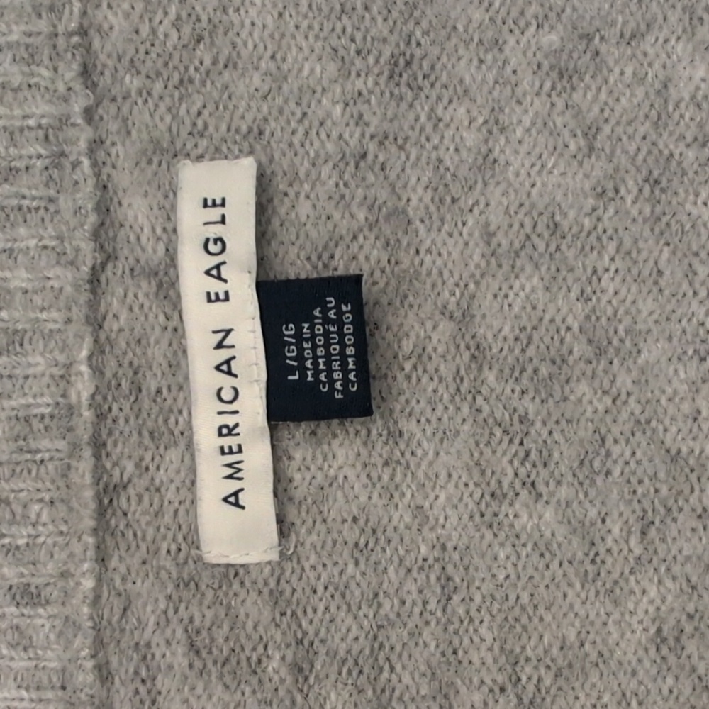 American Eagle Outfitters Light Gray V-Neck Sweater with Cream Bow - Picture 2 of 6